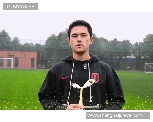 唐俊足球：探索中国足球新星的崛起与未来发展之路